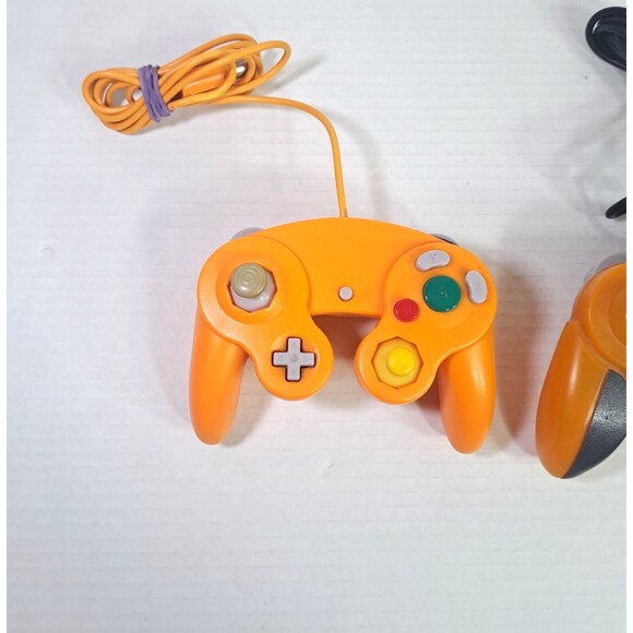 Nintendo GameCube 3rd Party Controller Lot Of 2 Hip Gear Unbranded Orange Tested - Picture 2 of 6